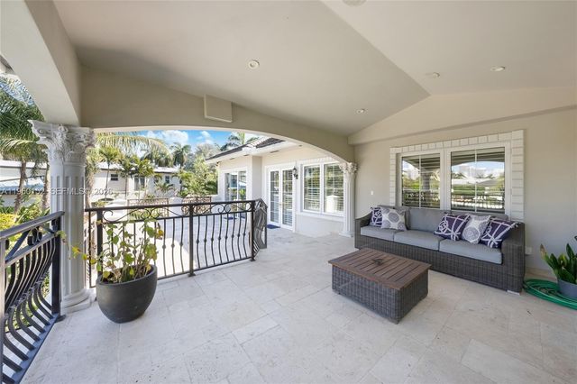 520 N Parkway, Golden Beach, FL 33160