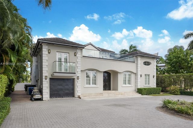520 N Parkway, Golden Beach, FL 33160