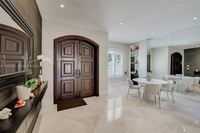 520 N Parkway, Golden Beach, FL 33160