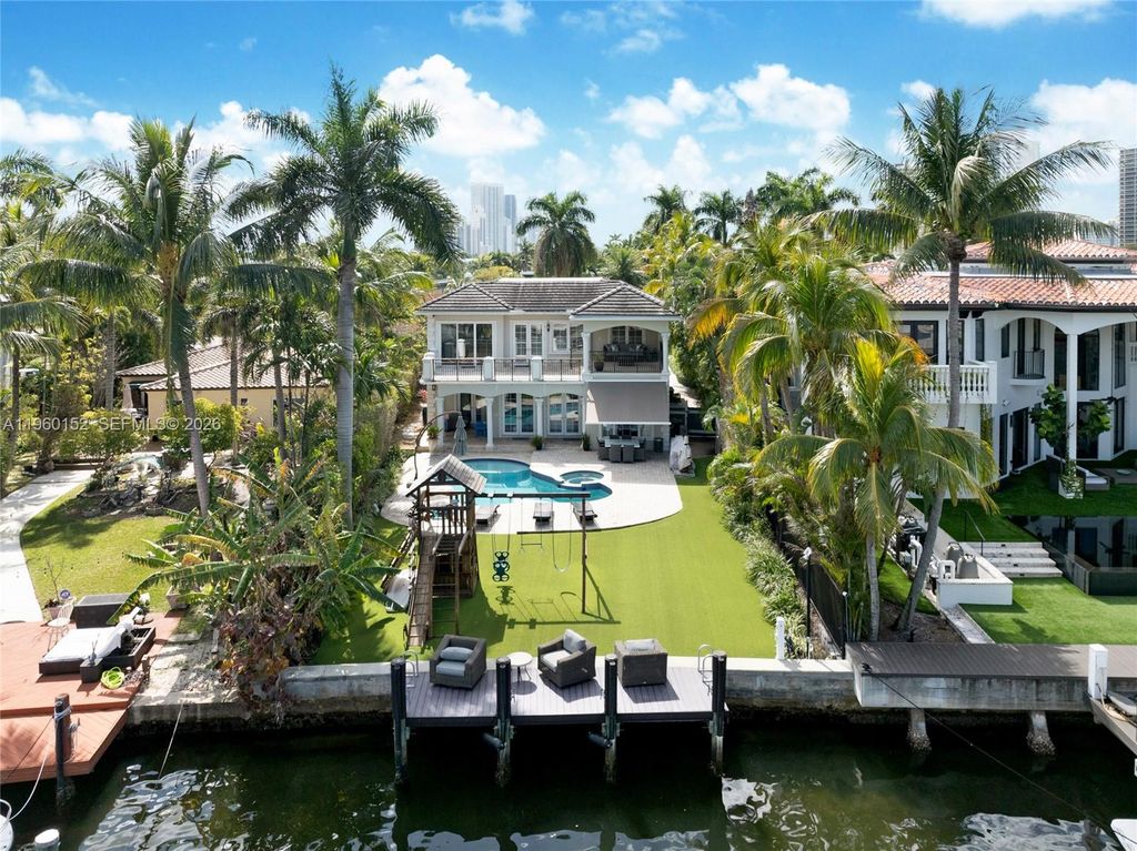 520 N Parkway, Golden Beach, FL 33160