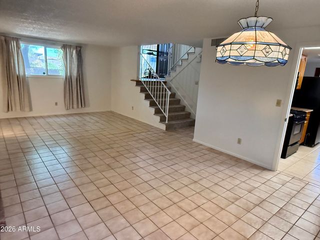2425 S NEWBERRY Road, Tempe, AZ 85282