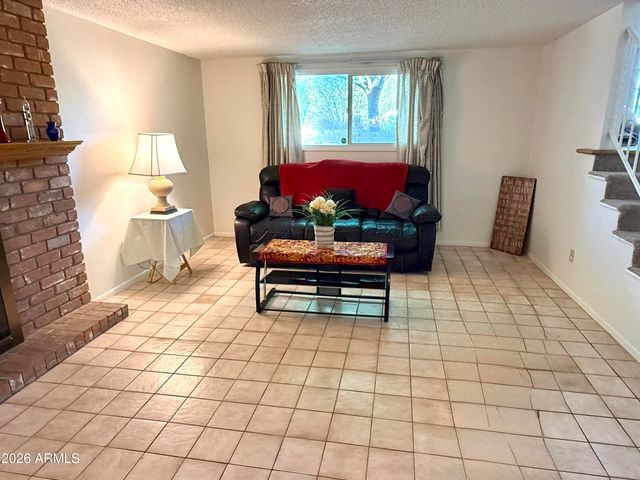 2425 S NEWBERRY Road, Tempe, AZ 85282