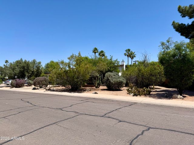 2425 S NEWBERRY Road, Tempe, AZ 85282