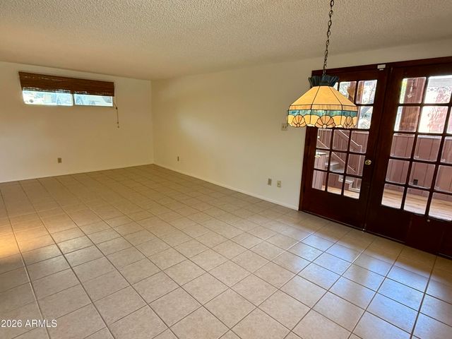 2425 S NEWBERRY Road, Tempe, AZ 85282