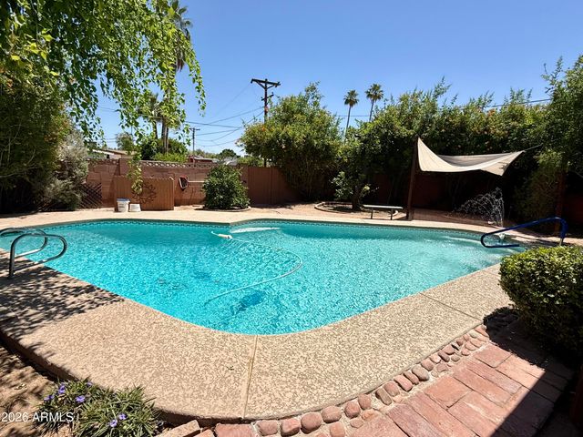 2425 S NEWBERRY Road, Tempe, AZ 85282