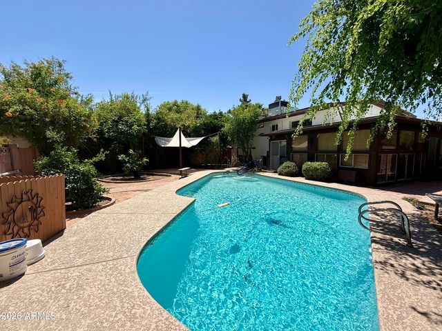 2425 S NEWBERRY Road, Tempe, AZ 85282