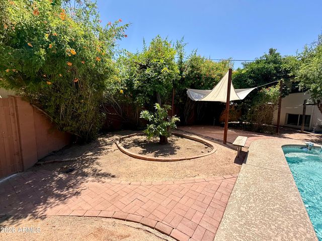 2425 S NEWBERRY Road, Tempe, AZ 85282