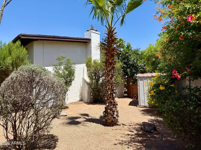 2425 S NEWBERRY Road, Tempe, AZ 85282