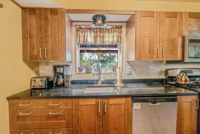 3804 Cynthia Dr, Baldwin Boro, PA 15227