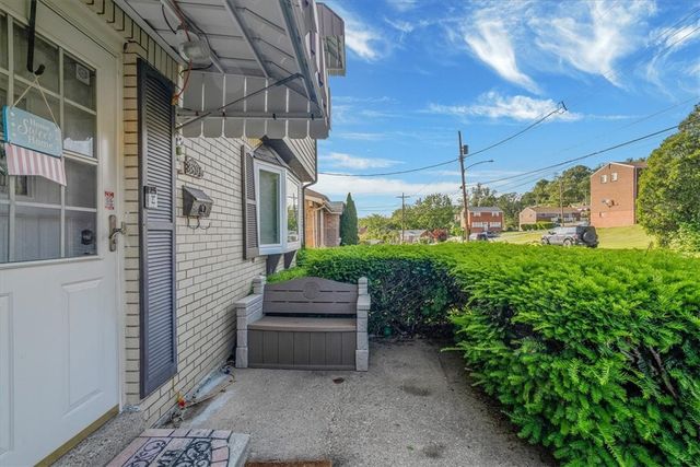 3804 Cynthia Dr, Baldwin Boro, PA 15227