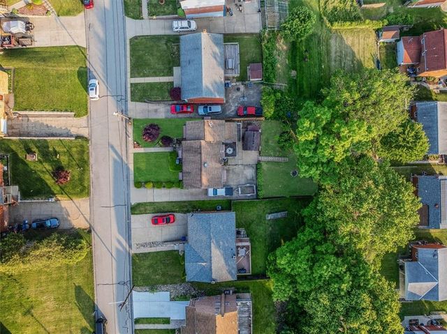 3804 Cynthia Dr, Baldwin Boro, PA 15227