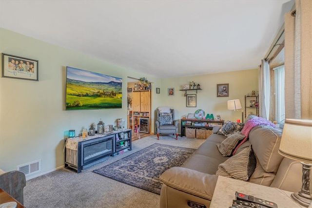 3804 Cynthia Dr, Baldwin Boro, PA 15227