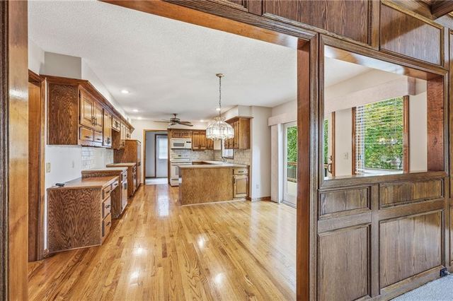 1633 NE Thames Drive, Lee's Summit, MO 64086