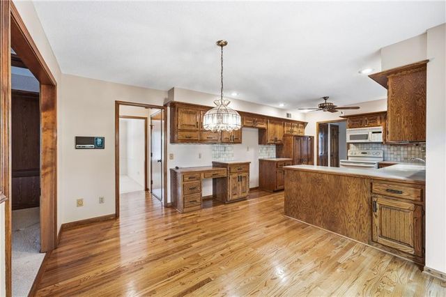 1633 NE Thames Drive, Lee's Summit, MO 64086