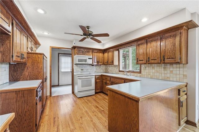 1633 NE Thames Drive, Lee's Summit, MO 64086