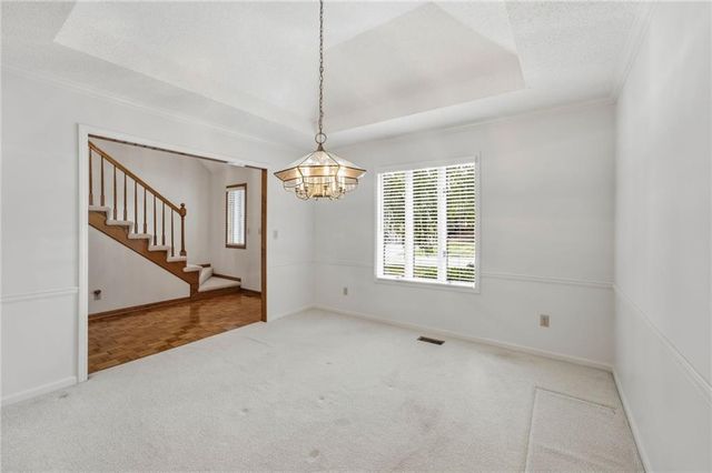 1633 NE Thames Drive, Lee's Summit, MO 64086