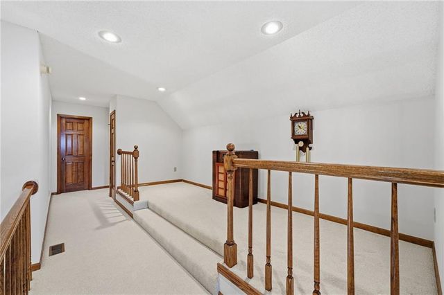 1633 NE Thames Drive, Lee's Summit, MO 64086