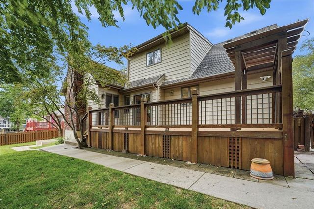 1633 NE Thames Drive, Lee's Summit, MO 64086