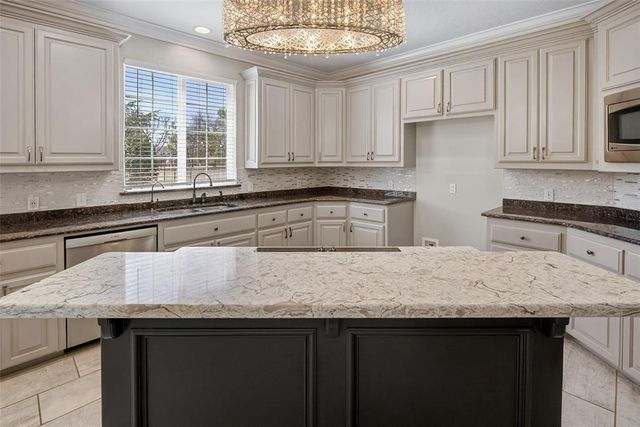 203 N Olde Bridge Road, Moore, OK 73160