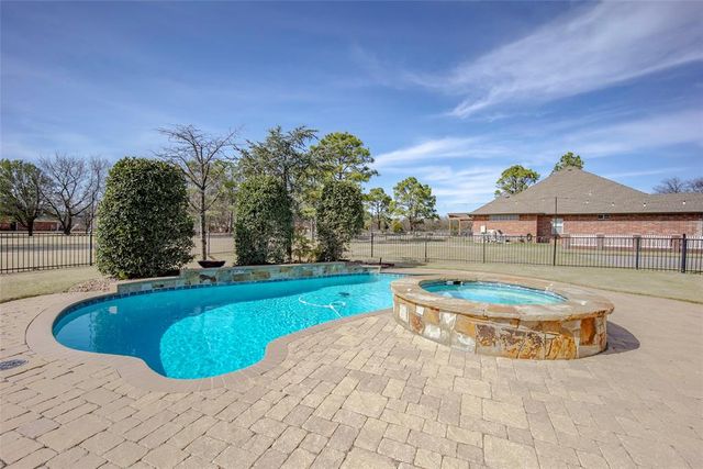 203 N Olde Bridge Road, Moore, OK 73160