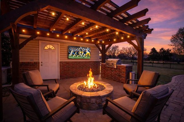 203 N Olde Bridge Road, Moore, OK 73160