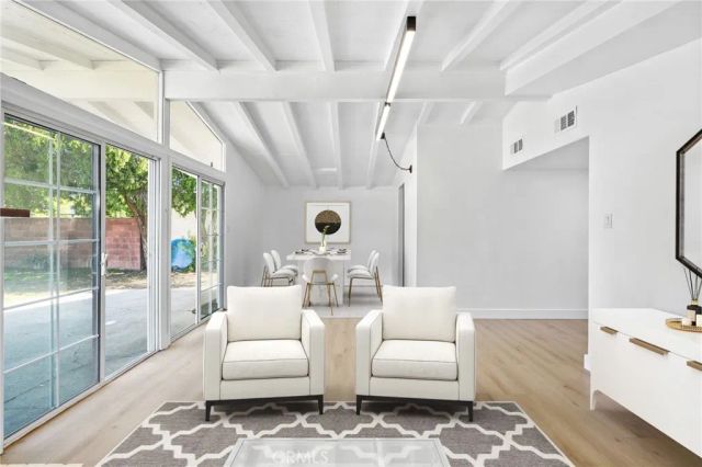 20321 Hamlin Street, Winnetka, CA 91306