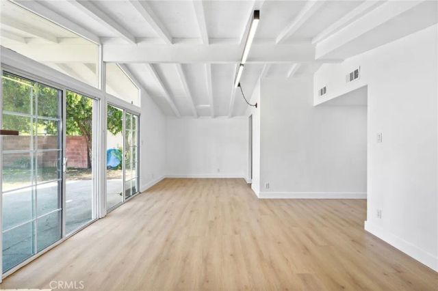 20321 Hamlin Street, Winnetka, CA 91306