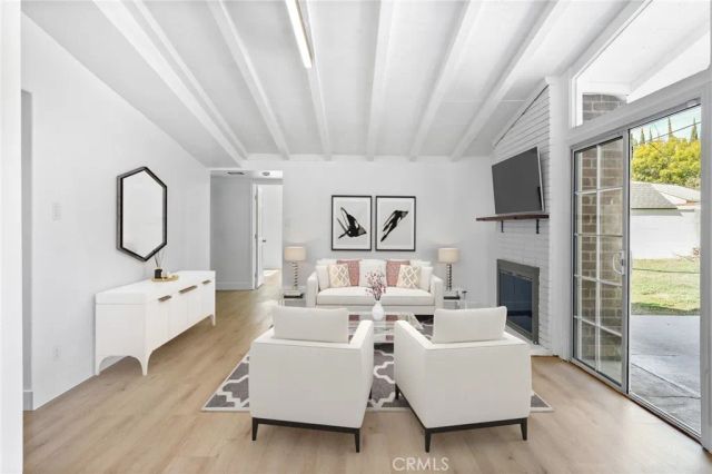 20321 Hamlin Street, Winnetka, CA 91306