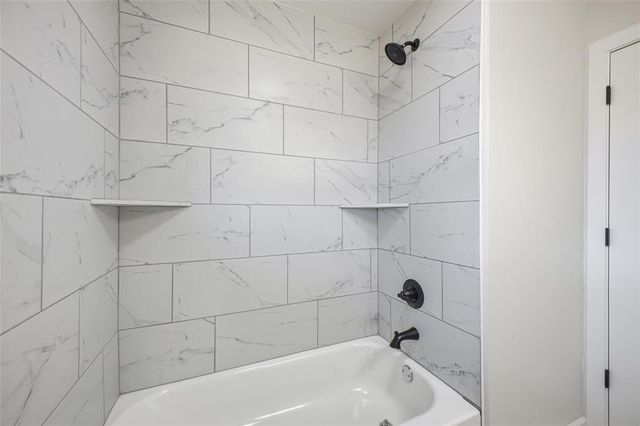 800 Lotus Avenue, Oklahoma City, OK 73130