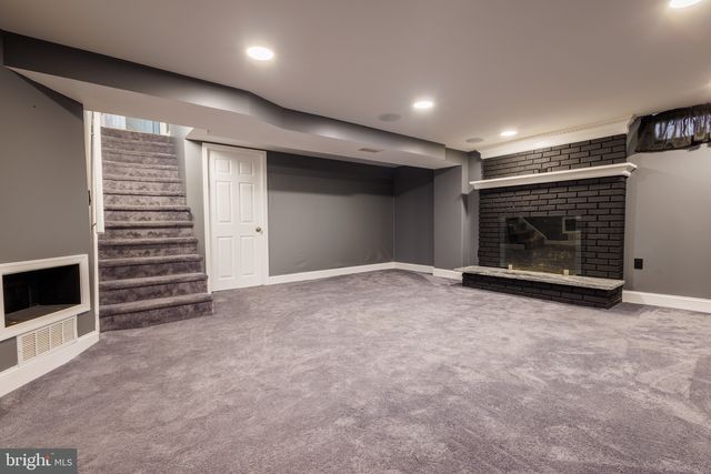 303 SILVERBROOK DR, Wilmington, DE 19804