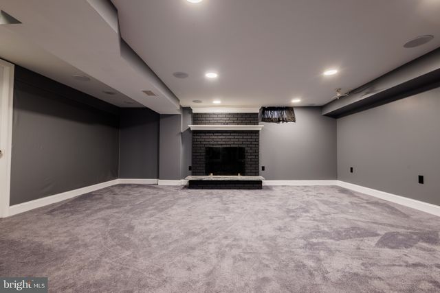 303 SILVERBROOK DR, Wilmington, DE 19804