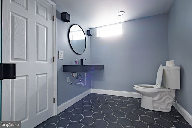 303 SILVERBROOK DR, Wilmington, DE 19804