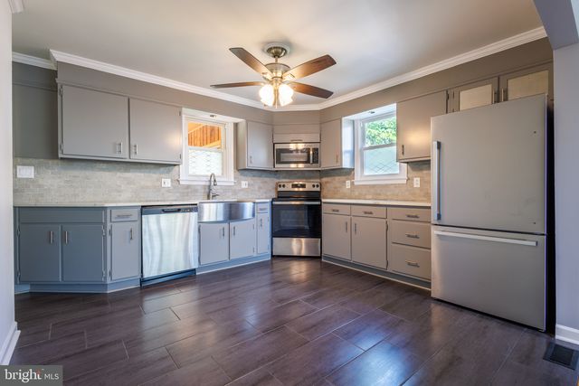 303 SILVERBROOK DR, Wilmington, DE 19804