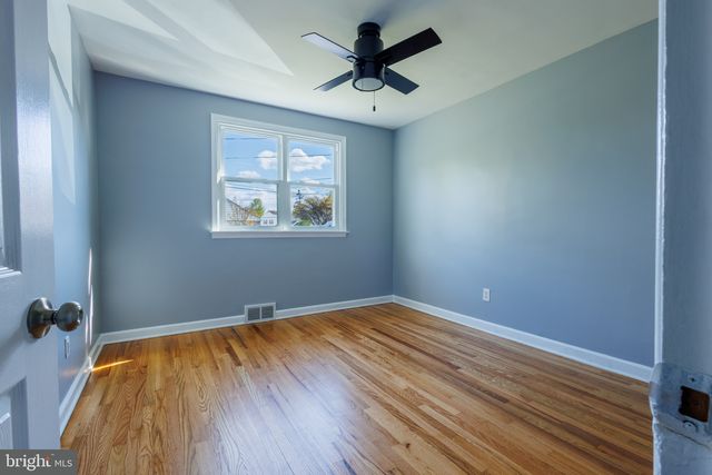 303 SILVERBROOK DR, Wilmington, DE 19804