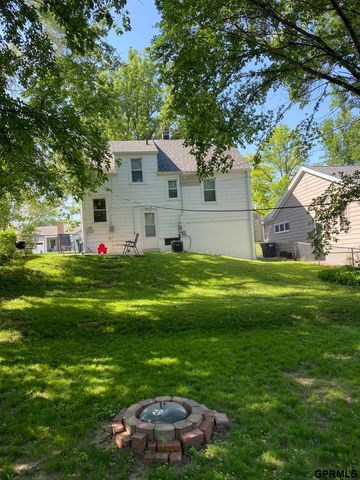 6472 Pierce Street, Omaha, NE 68106