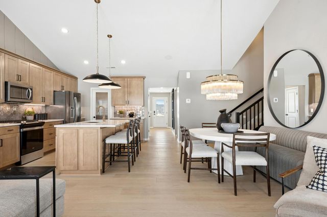 3737 Holbrook Drive, Waconia, MN 55387