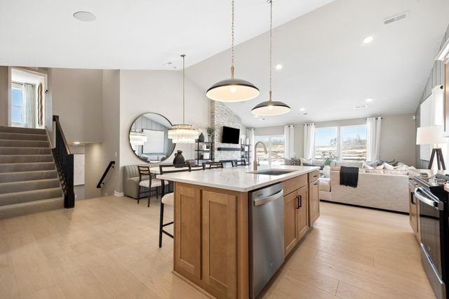 3737 Holbrook Drive, Waconia, MN 55387