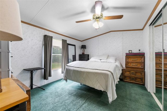 35 Circle Dr, Finleyville, PA 15332