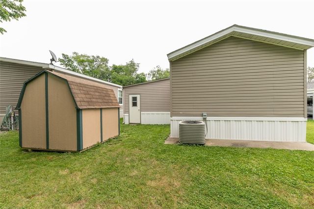 35 Circle Dr, Finleyville, PA 15332
