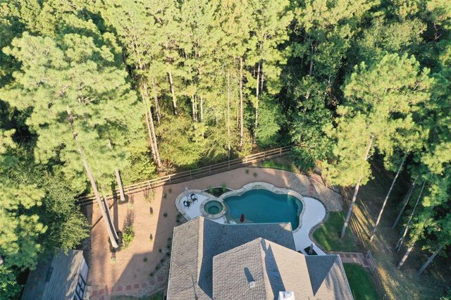 11010 Crawford Circle, Montgomery, TX 77316