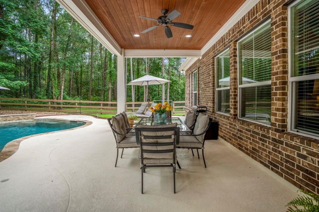 11010 Crawford Circle, Montgomery, TX 77316
