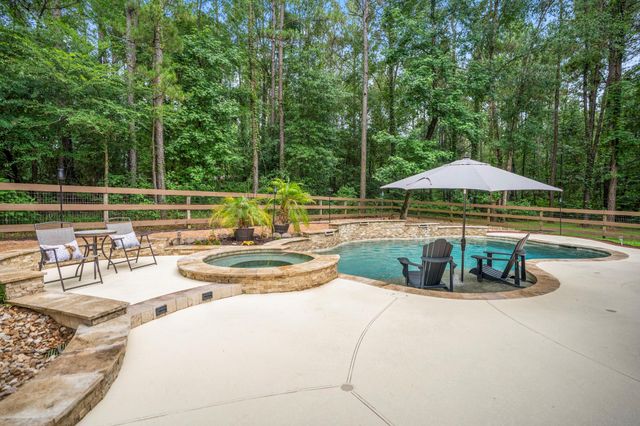 11010 Crawford Circle, Montgomery, TX 77316