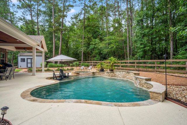 11010 Crawford Circle, Montgomery, TX 77316