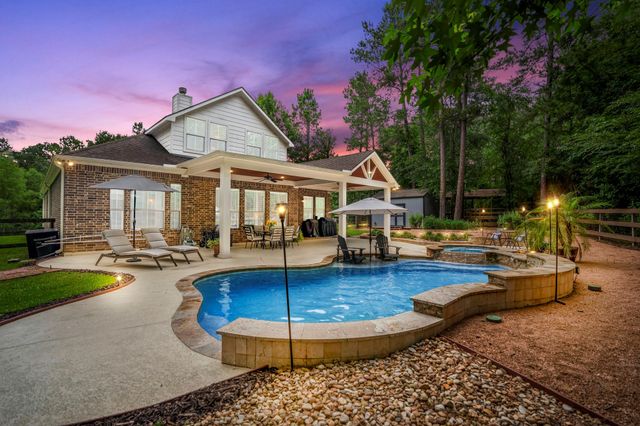 11010 Crawford Circle, Montgomery, TX 77316