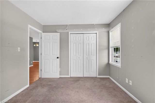 8 Hinkle Street, Thomasville, NC 27360