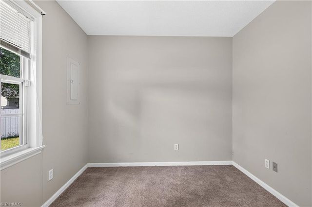 8 Hinkle Street, Thomasville, NC 27360