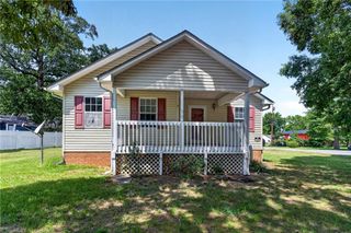8 Hinkle Street, Thomasville, NC 27360