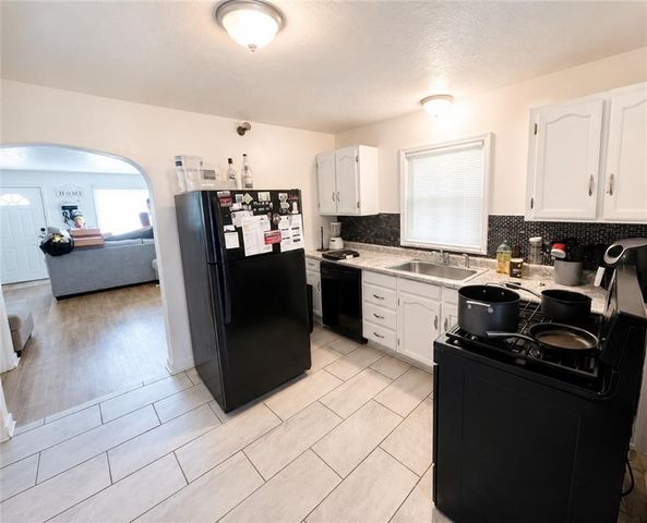 6721 Walrond Avenue, Kansas City, MO 64132