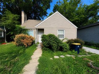 6721 Walrond Avenue, Kansas City, MO 64132