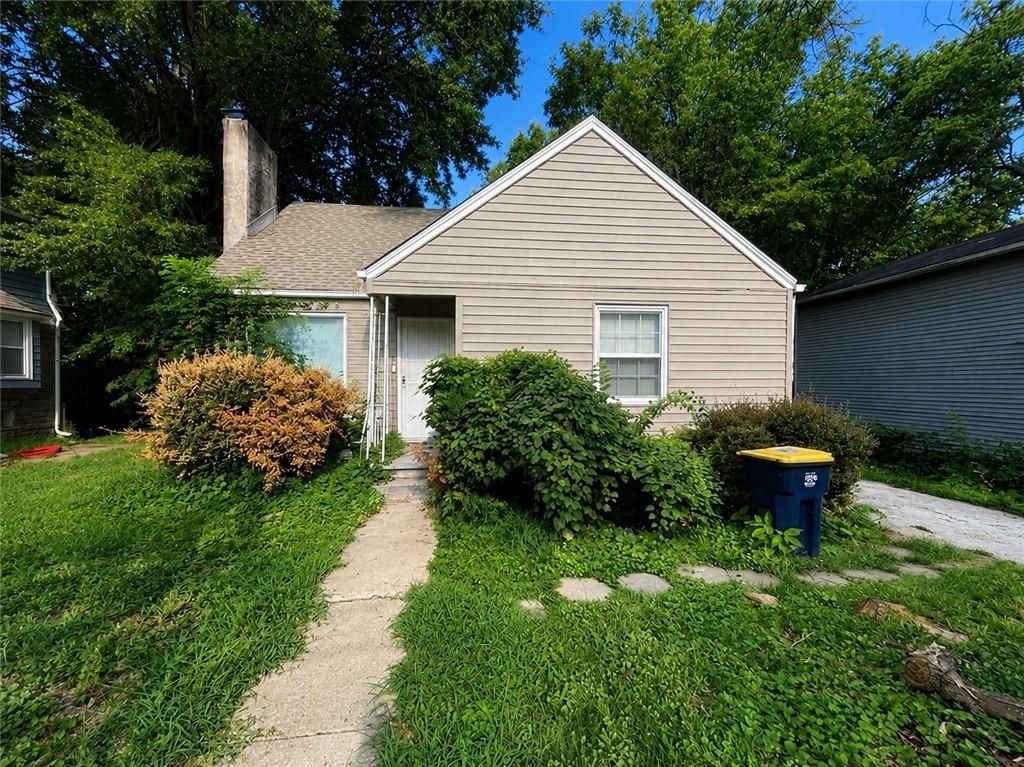 6721 Walrond Avenue, Kansas City, MO 64132